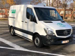 Mercedes Sprinter bestelwagen op de parking van Valko in Wilrijk